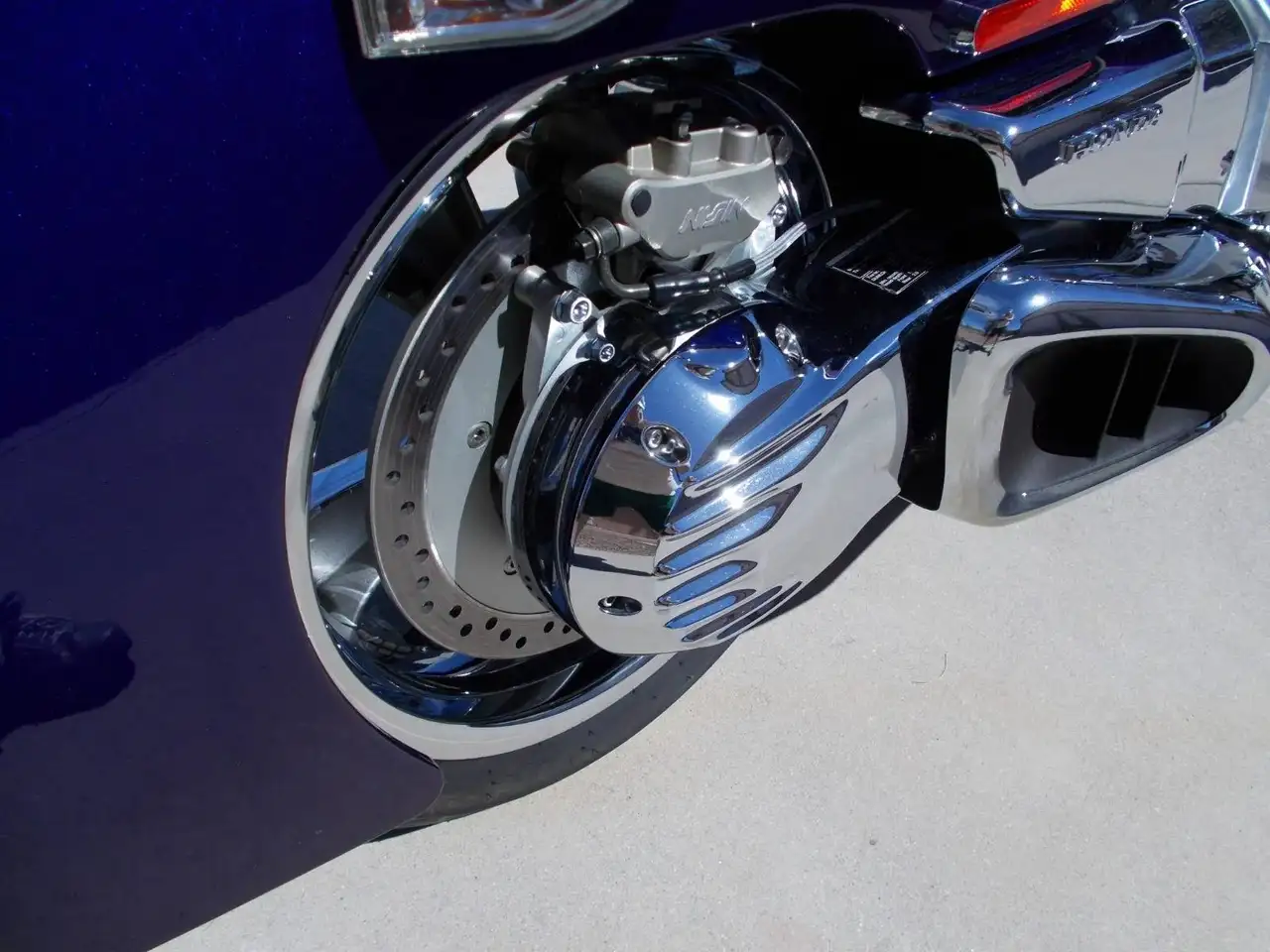 Honda Valkyrie Rune - Vista 8