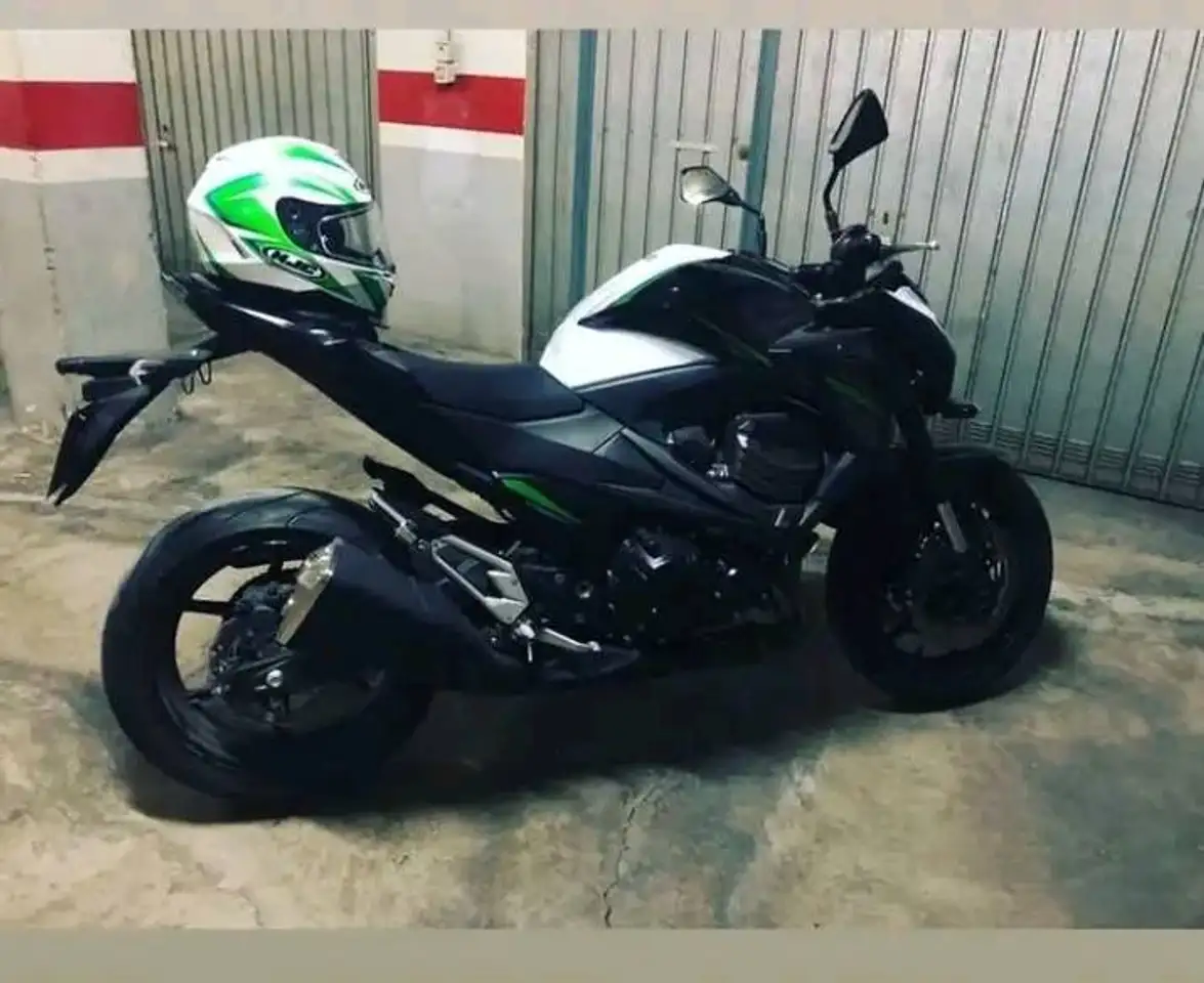 Kawasaki Z800 - Vista 3