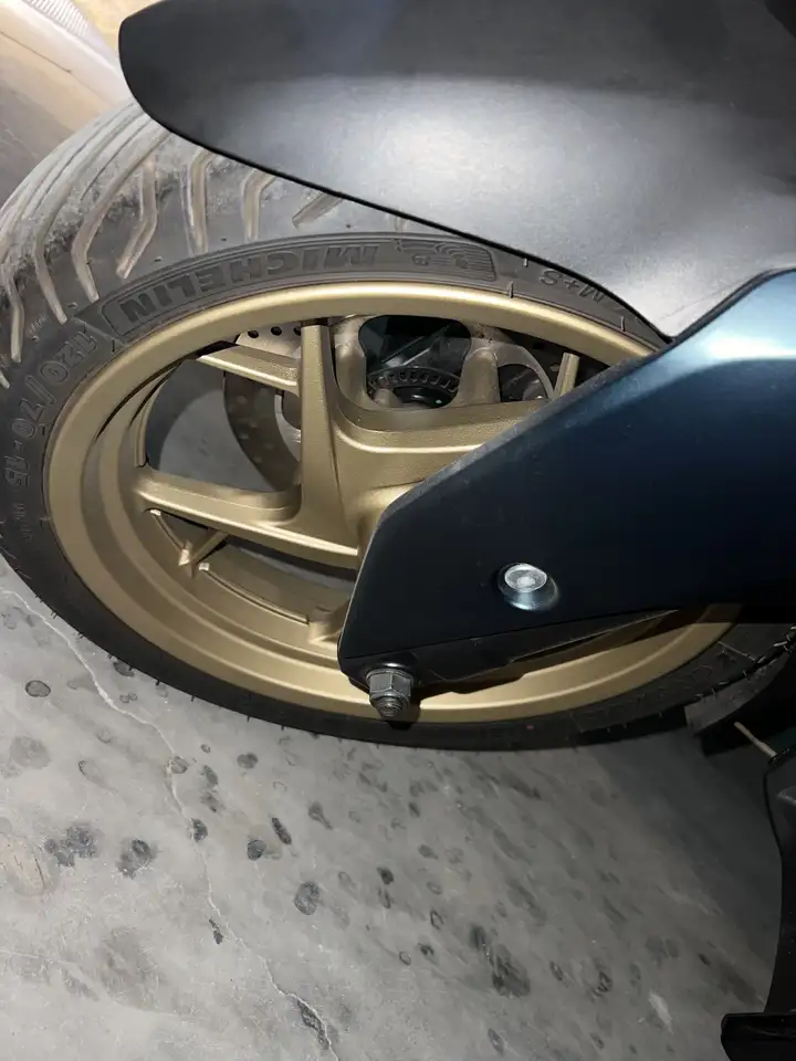 Yamaha XMAX 125 - Vista 14