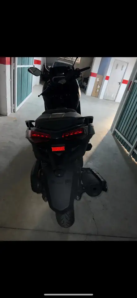 Yamaha XMAX 125 - Vista 18