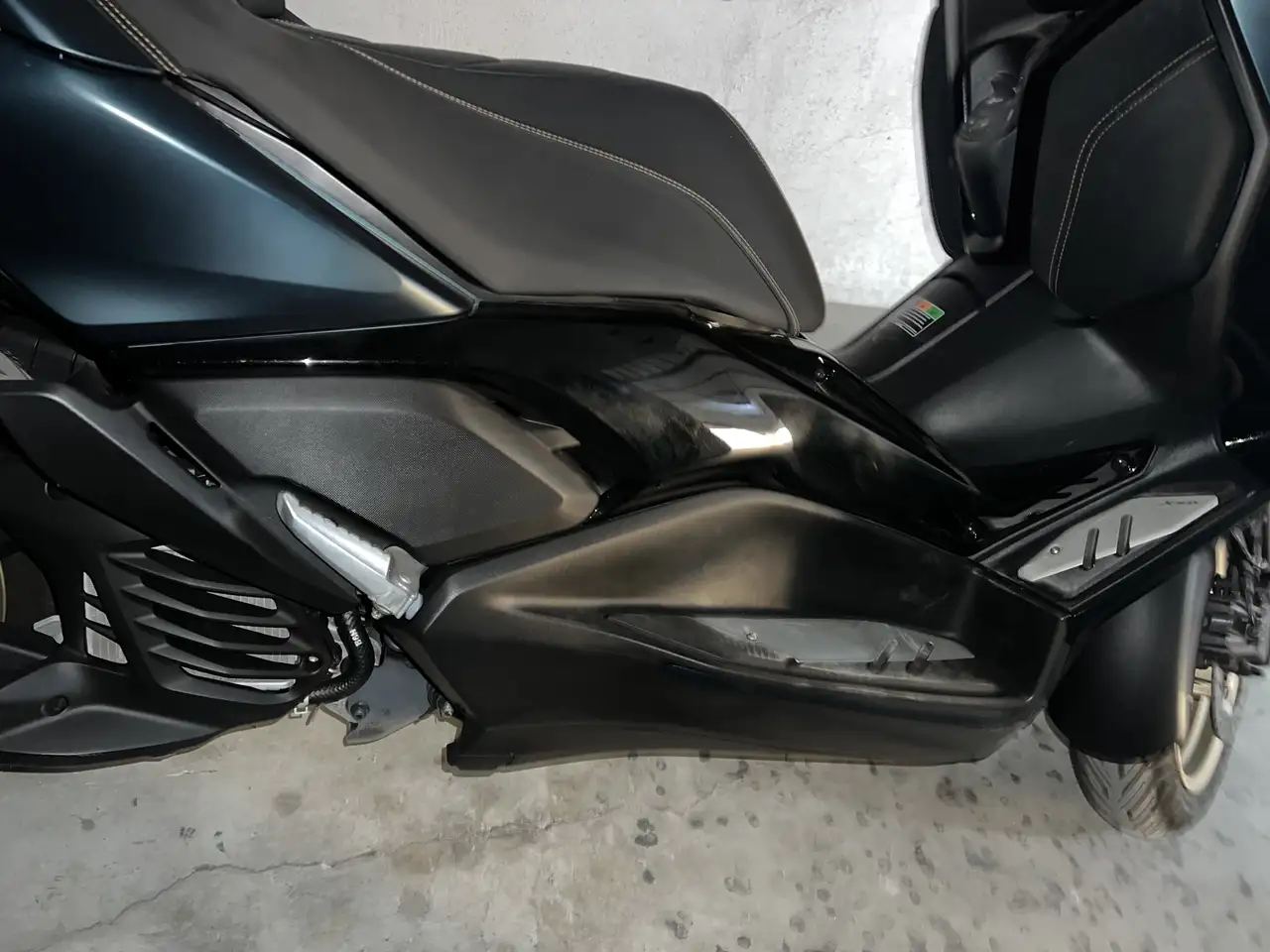 Yamaha XMAX 125 - Vista 4