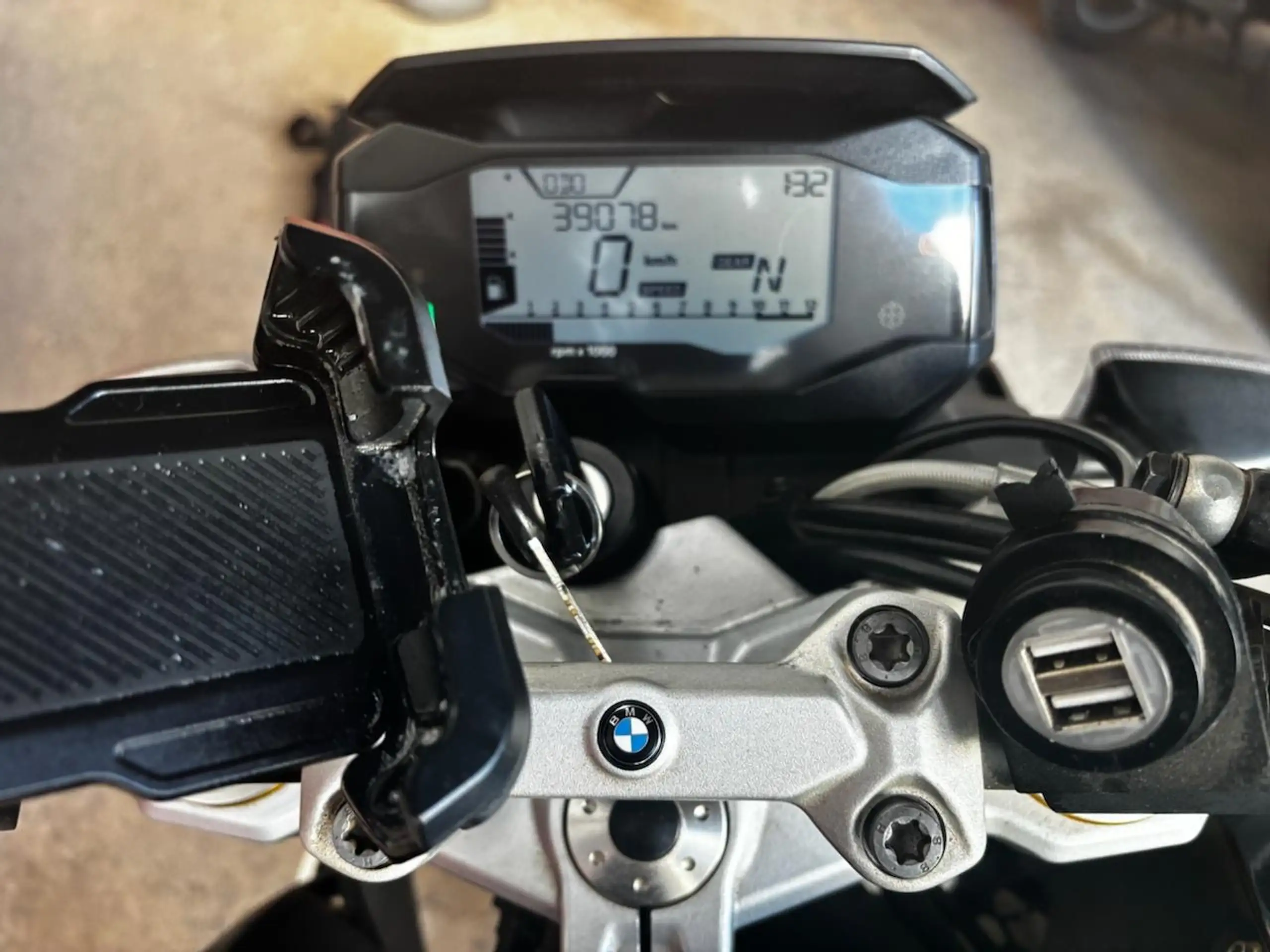 BMW G 310 R – Vista 2