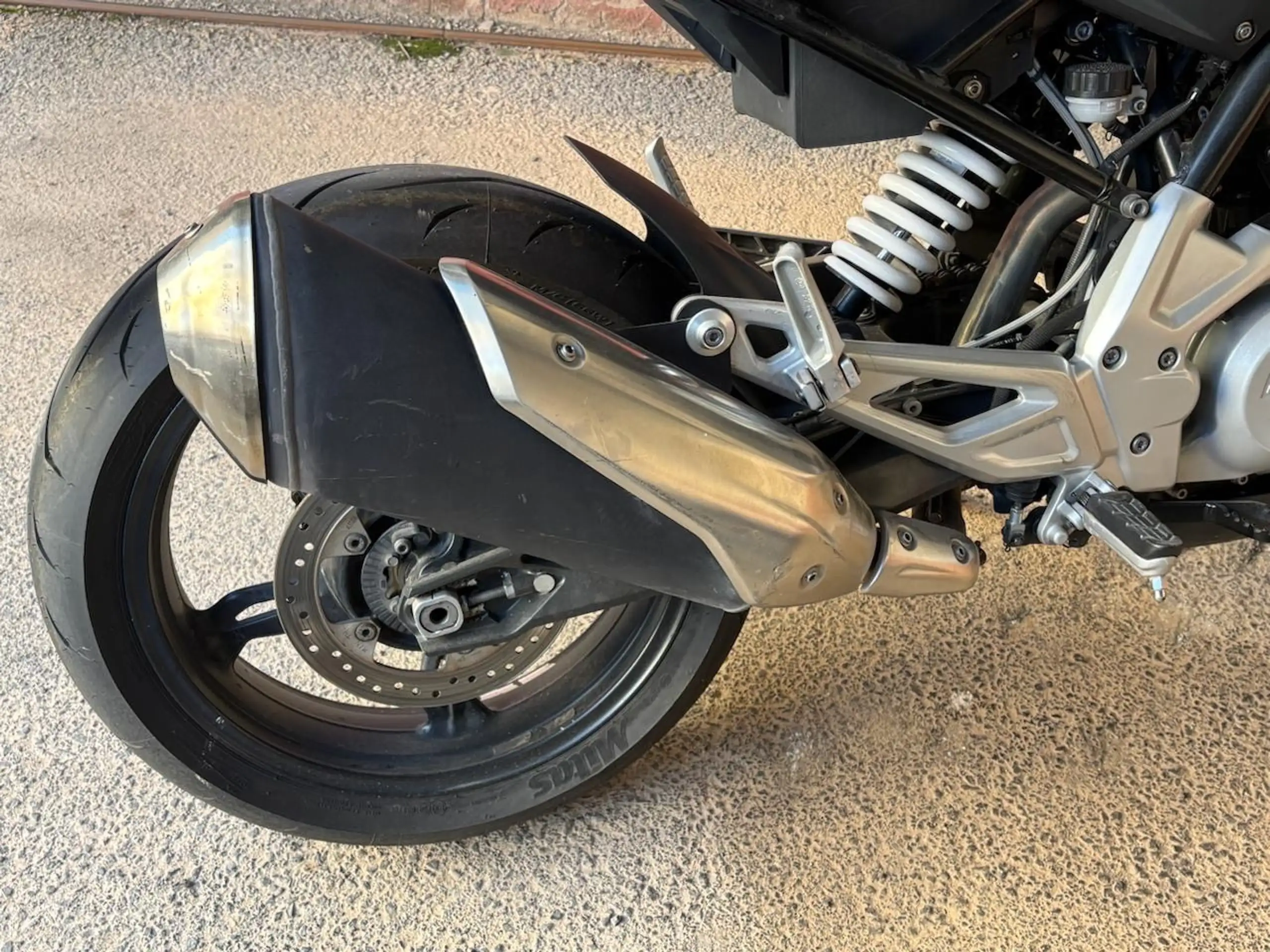 BMW G 310 R – Vista 6