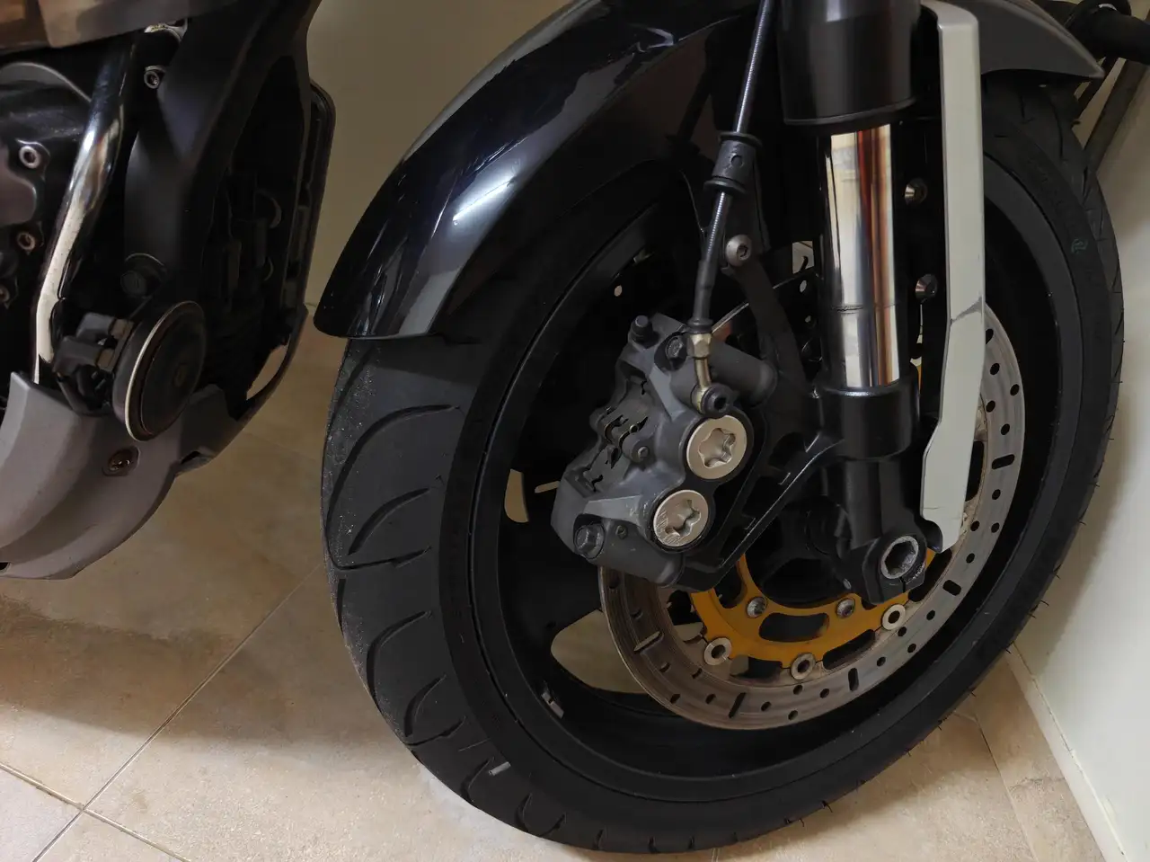 Yamaha MT-01 – Vista 14