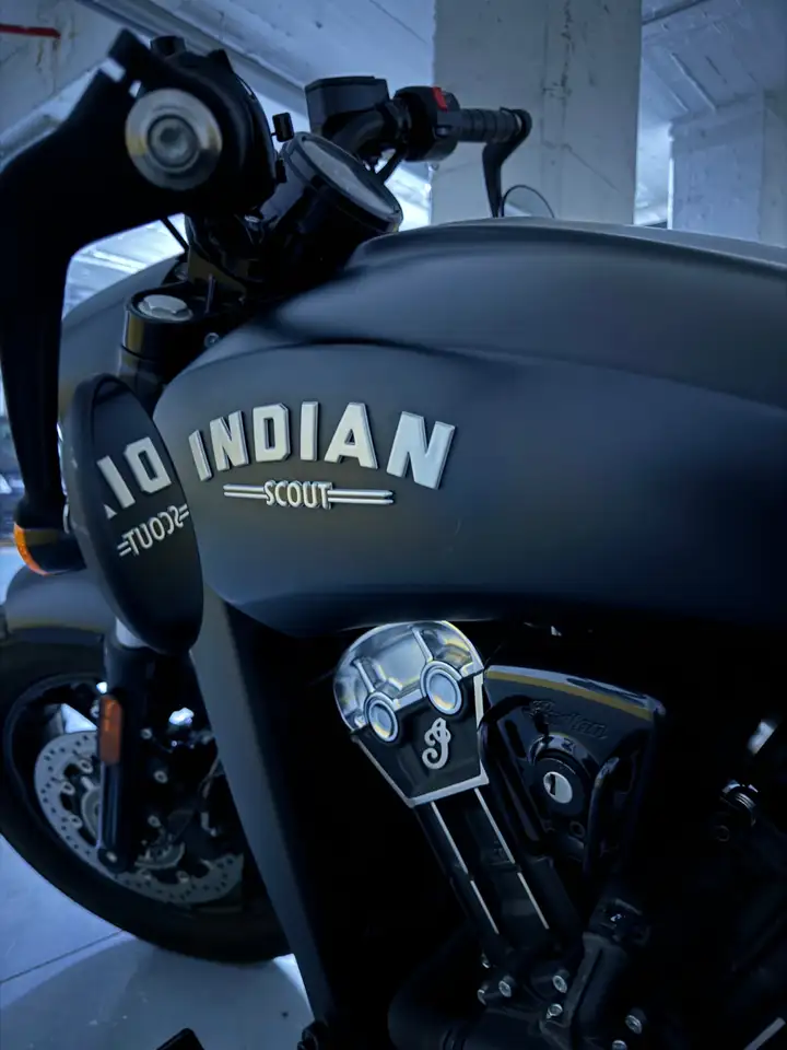 Indian Scout – Vista 13