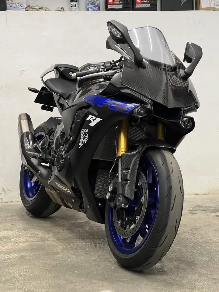 Yamaha YZF-R1 - Vista 3
