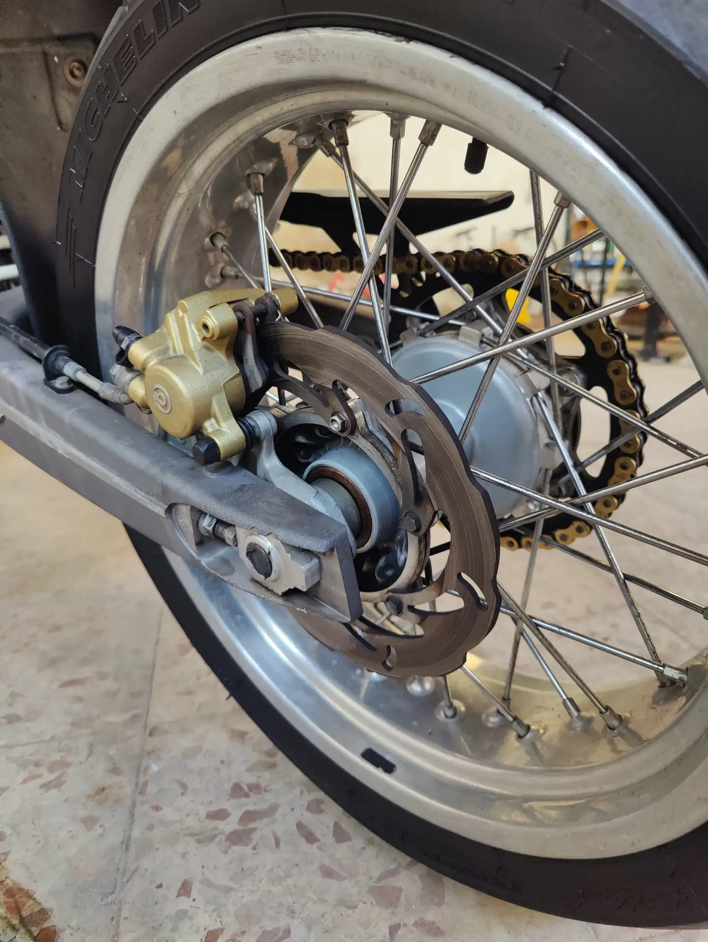 KTM 640 SM – Vista 7