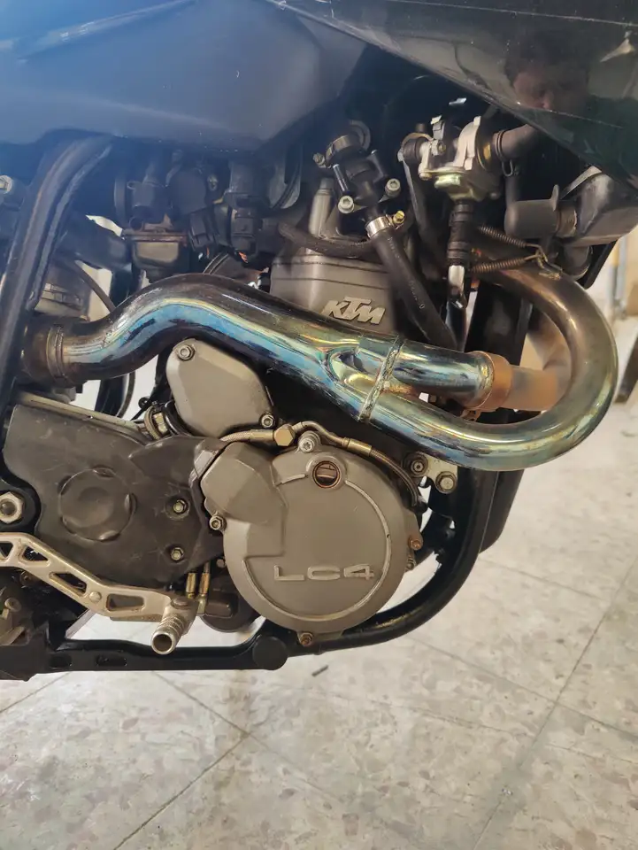 KTM 640 SM – Vista 10