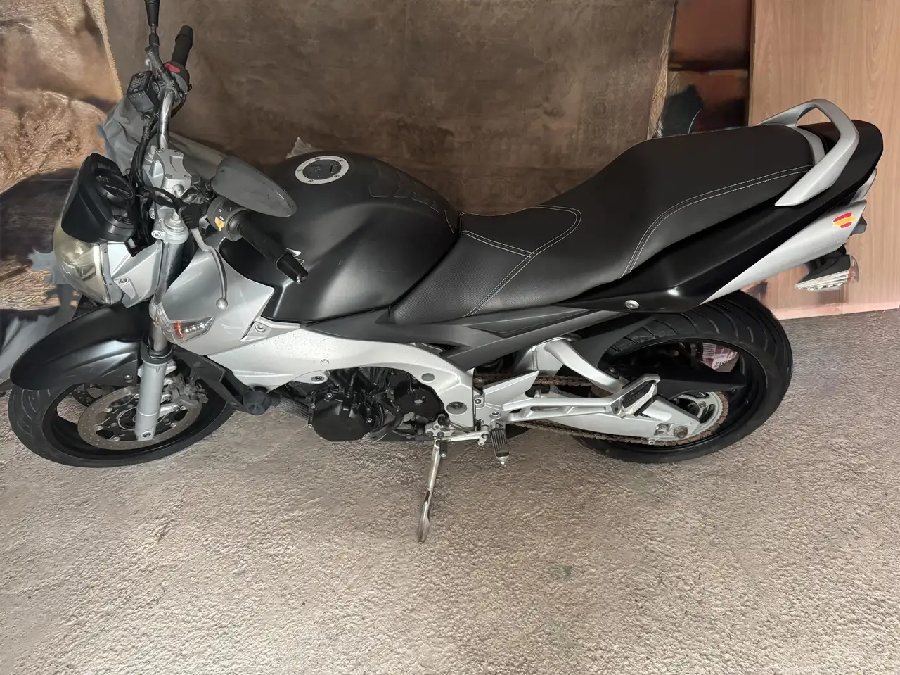 Suzuki GSR 600 – Vista 6