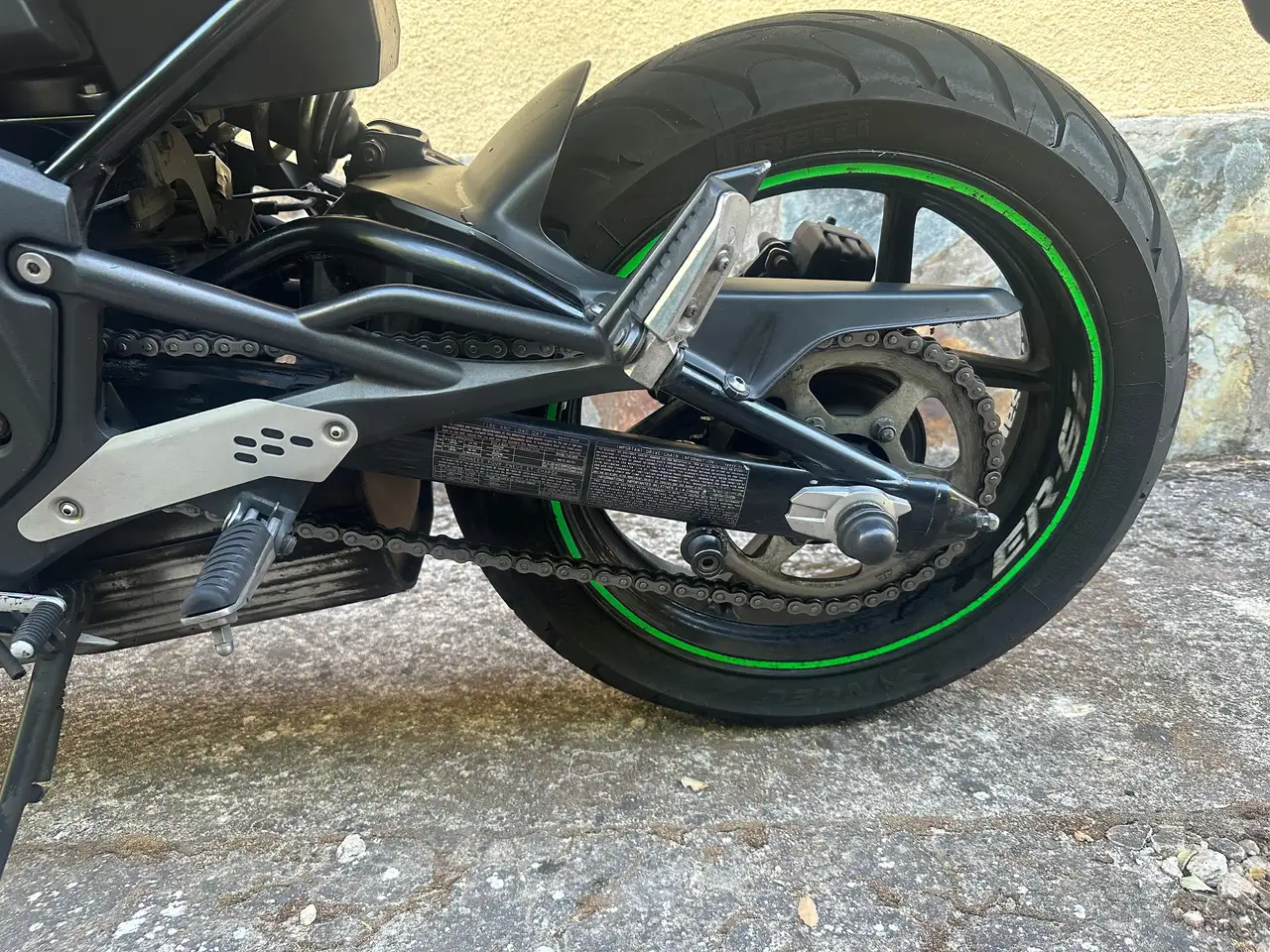 Kawasaki ER-6f - Vista 8