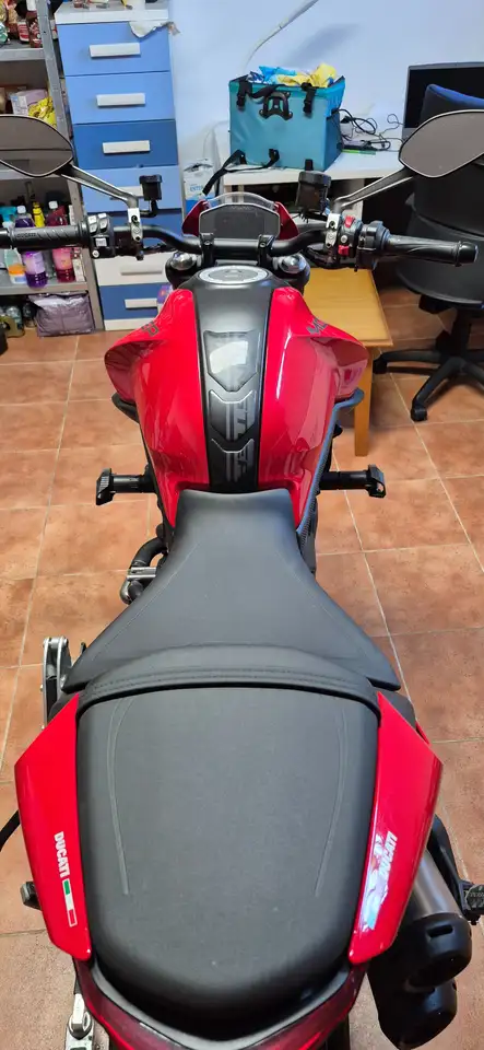Ducati Monster 937 – Vista 4