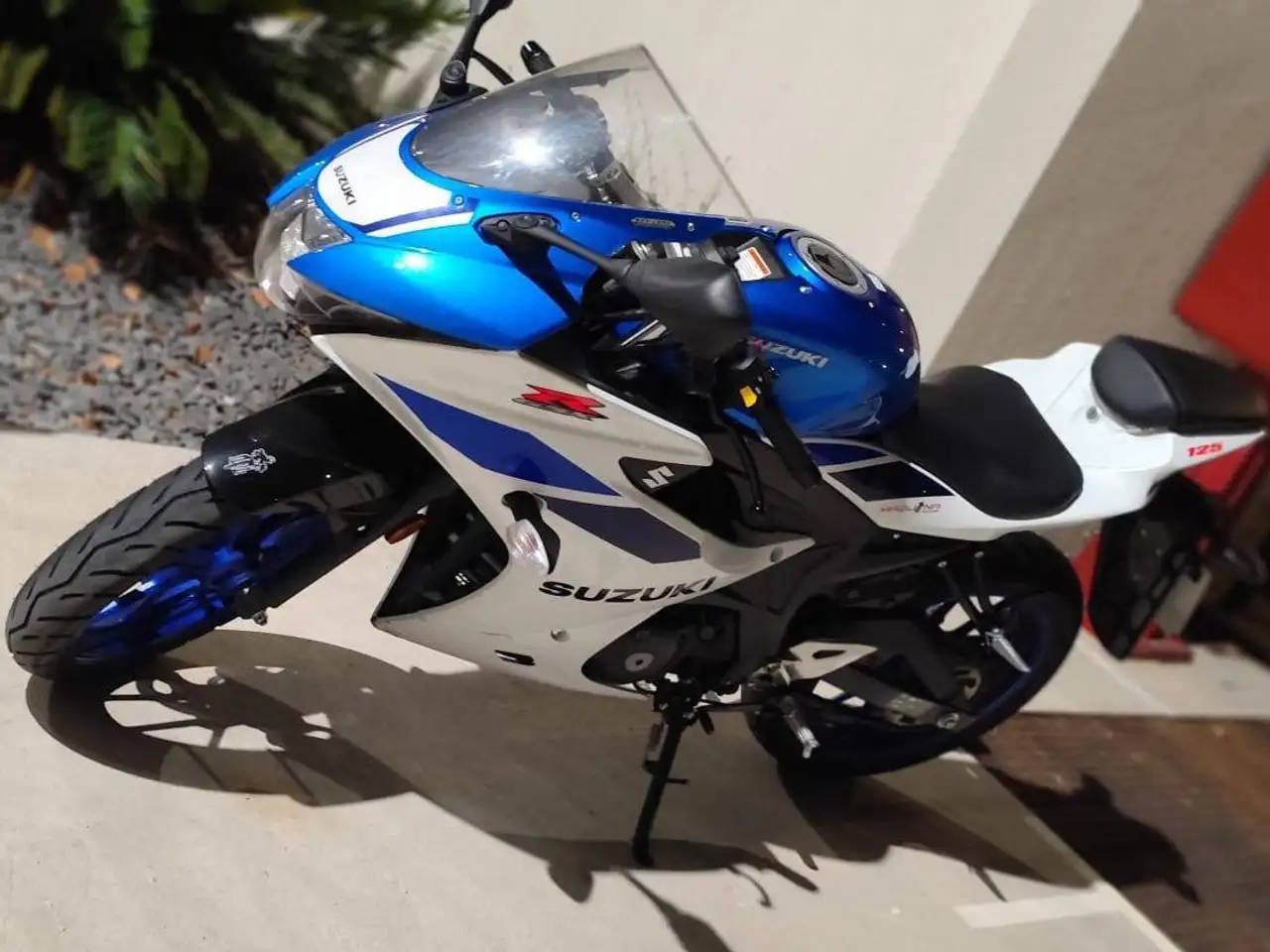 Suzuki GSX-R125 - Vista 3