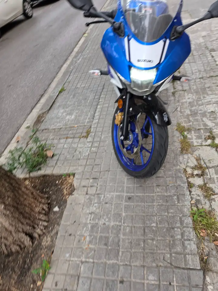 Suzuki GSX-R125 - Vista 5