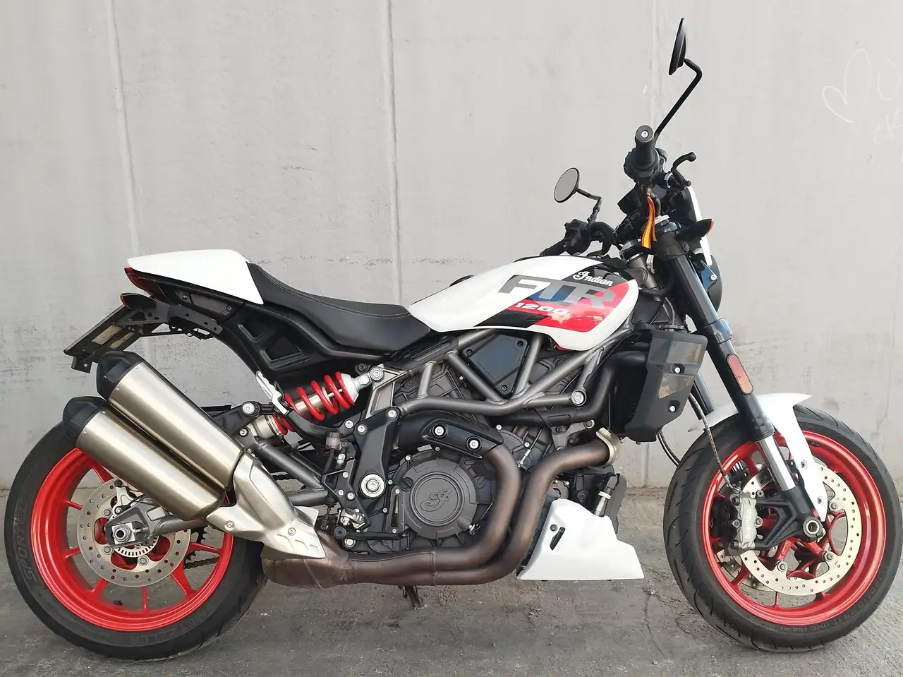 Indian FTR 1200 – Vista 3