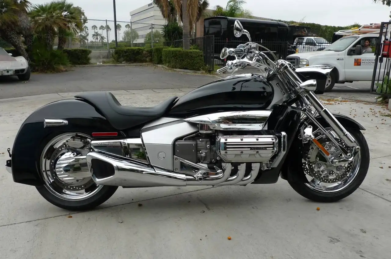 Honda Valkyrie Rune - Vista 16
