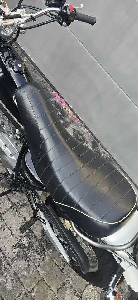 Suzuki VanVan 125 – Vista 8