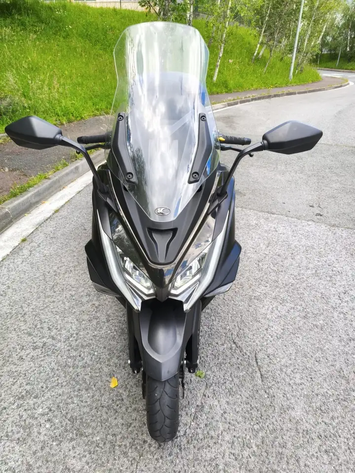 Kymco AK 550 - Vista 3