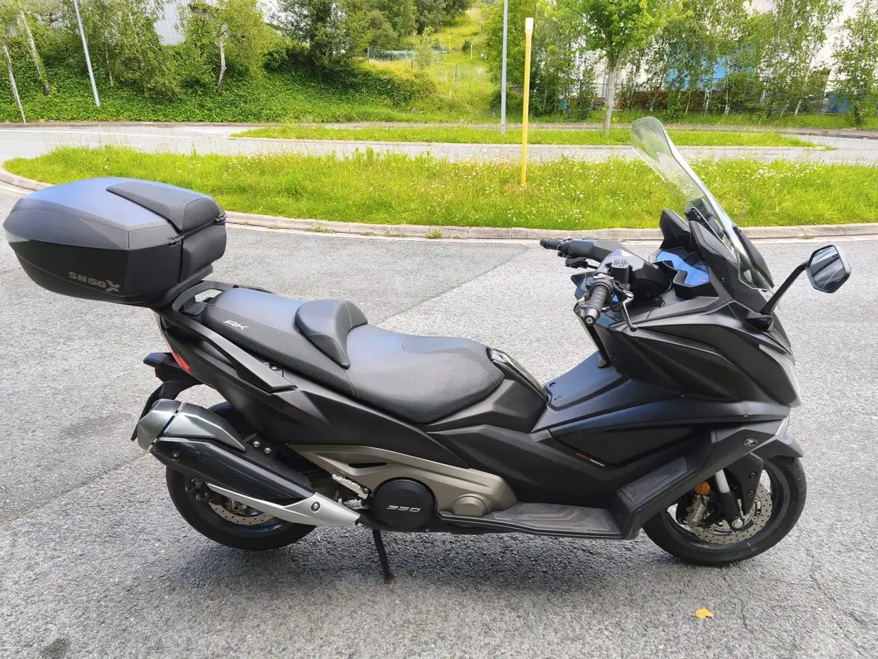 Kymco AK 550 - Vista 4