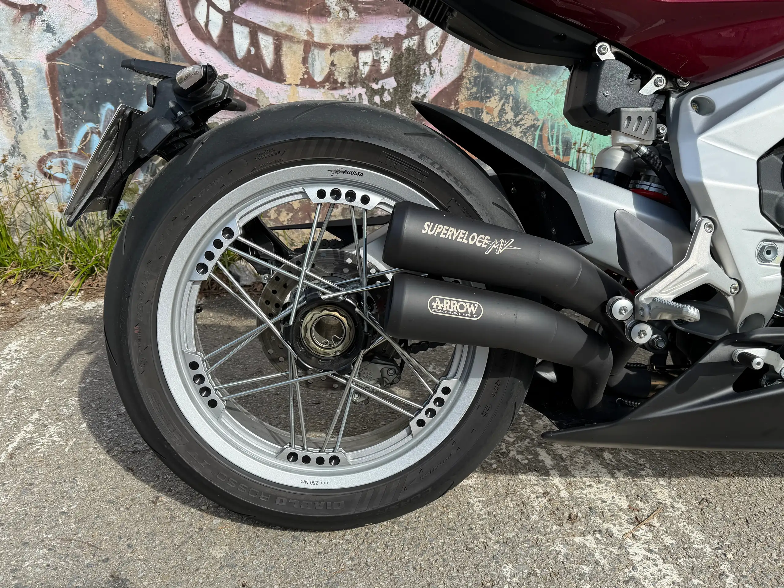 MV Agusta Superveloce 800 – Vista 11