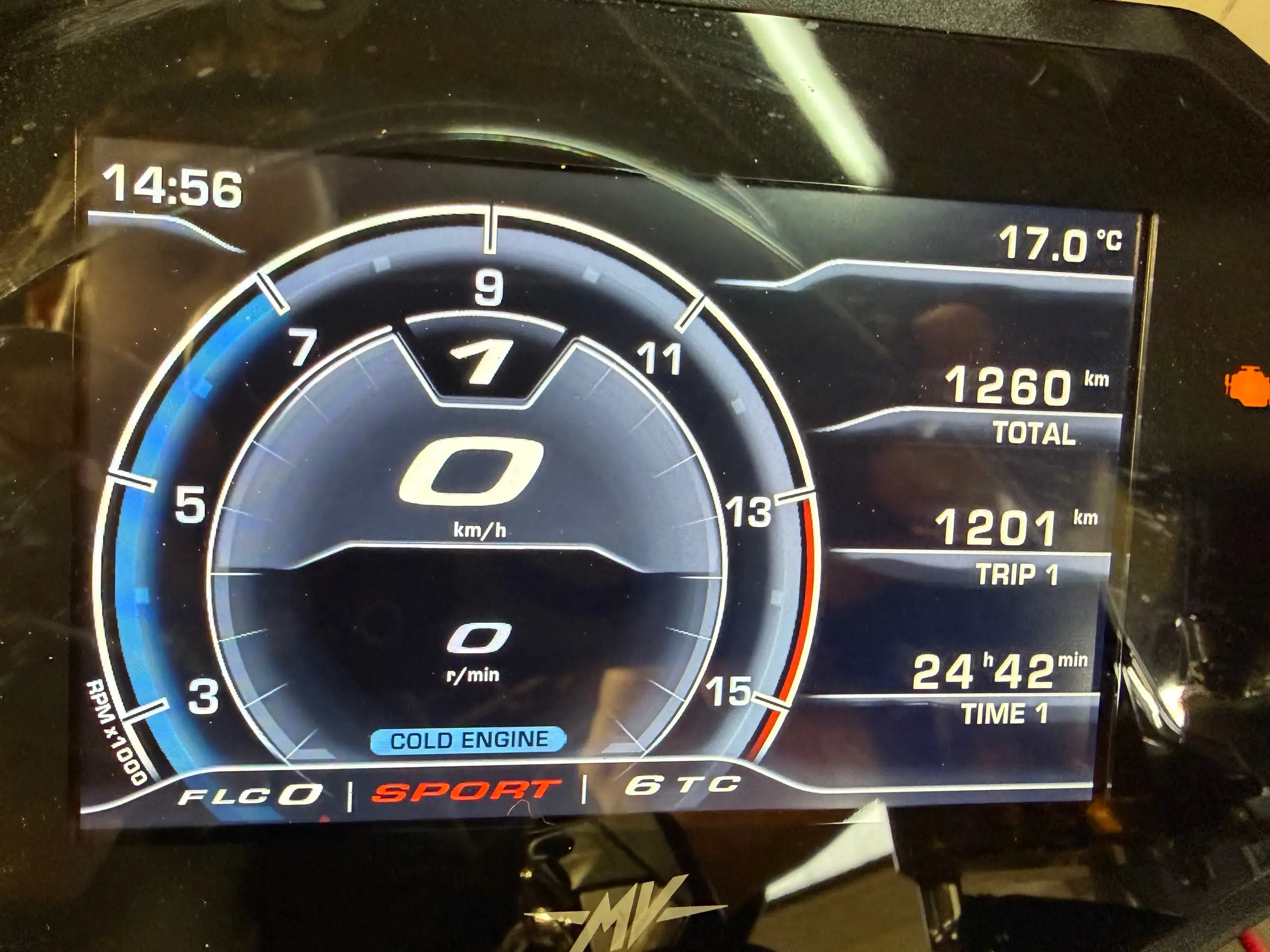 MV Agusta Superveloce 800 – Vista 10