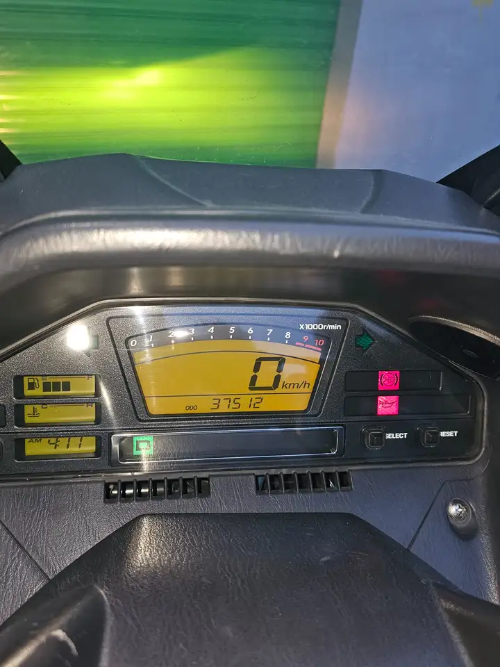Suzuki Burgman 650 – Vista 13