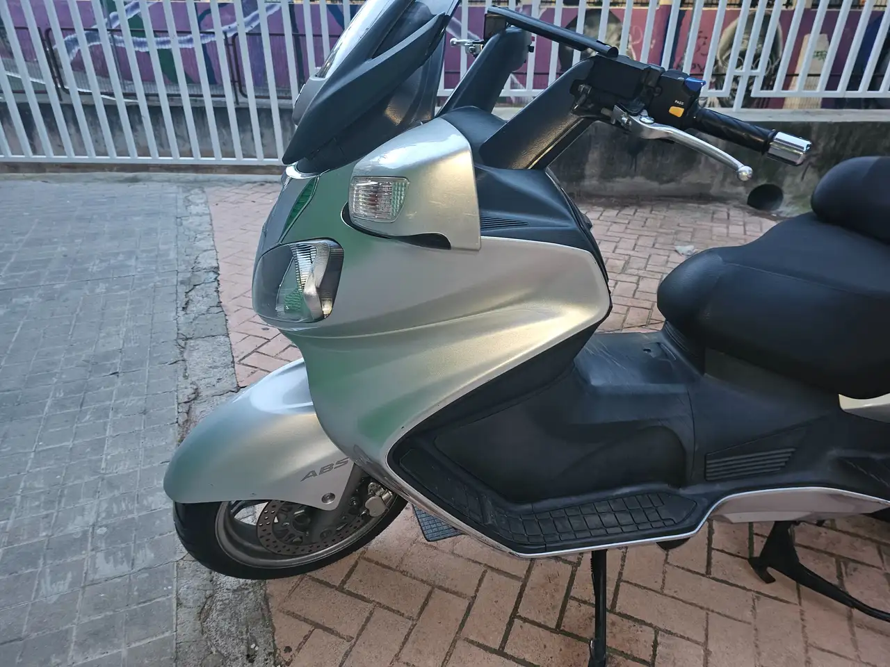 Suzuki Burgman 650 – Vista 2