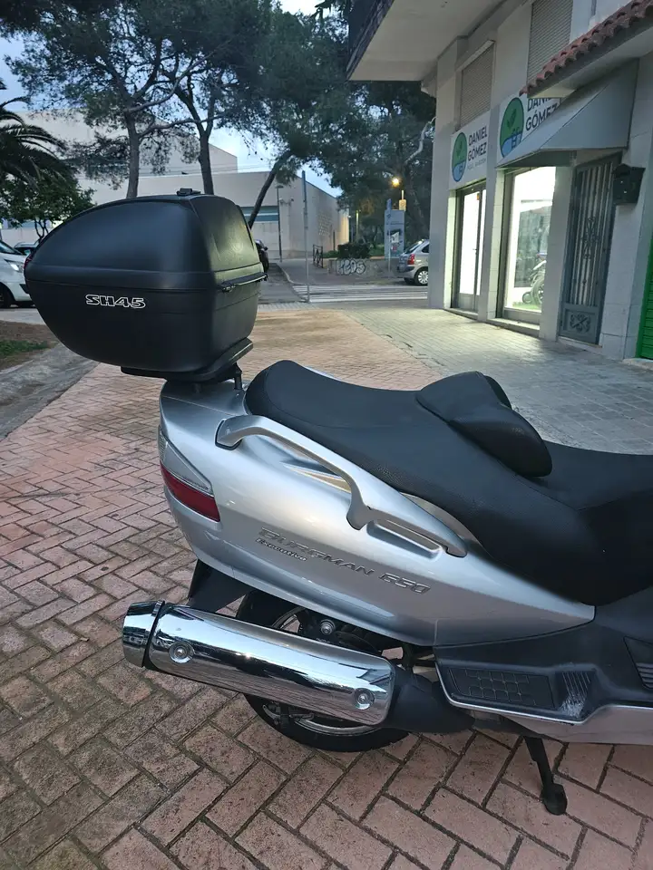 Suzuki Burgman 650 – Vista 8