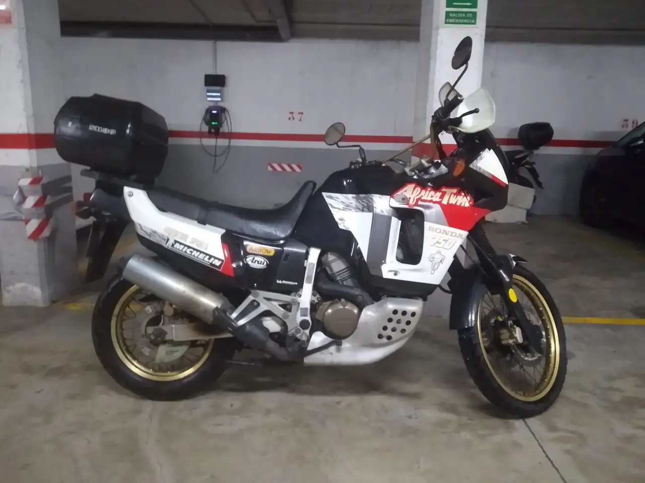 Honda XRV 750 Africa Twin – Vista 2