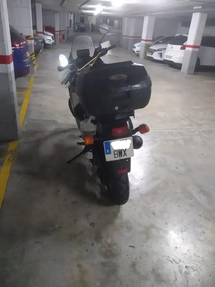 Honda XRV 750 Africa Twin – Vista 6