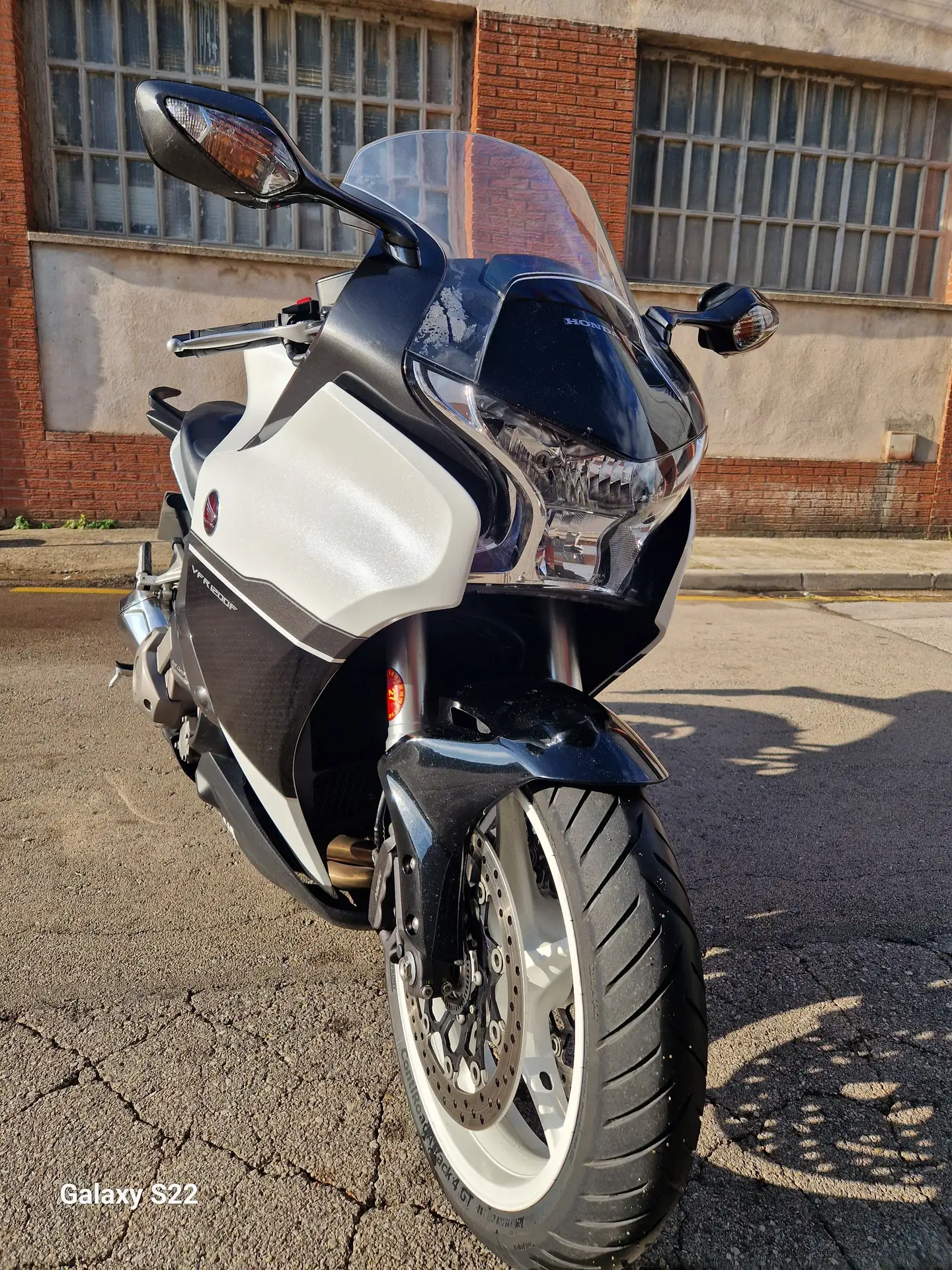 Honda VFR 1200 – Vista 13
