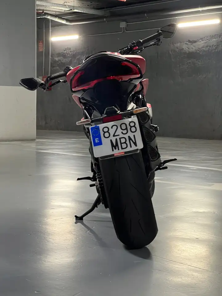 MV Agusta Dragster - Vista 10