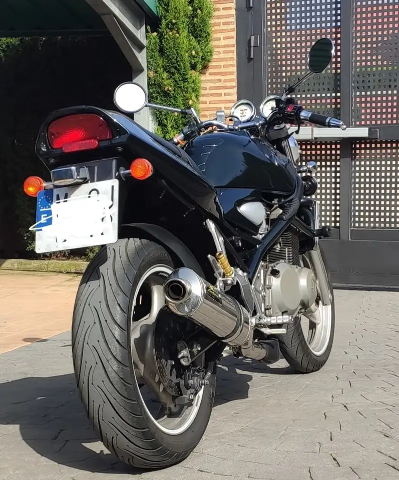 Suzuki Bandit 400 – Vista 6