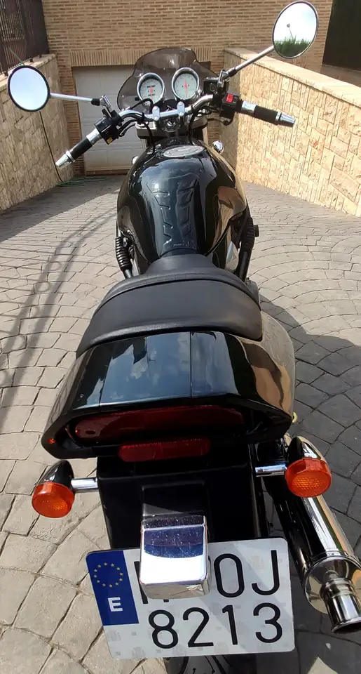 Suzuki Bandit 400 – Vista 7
