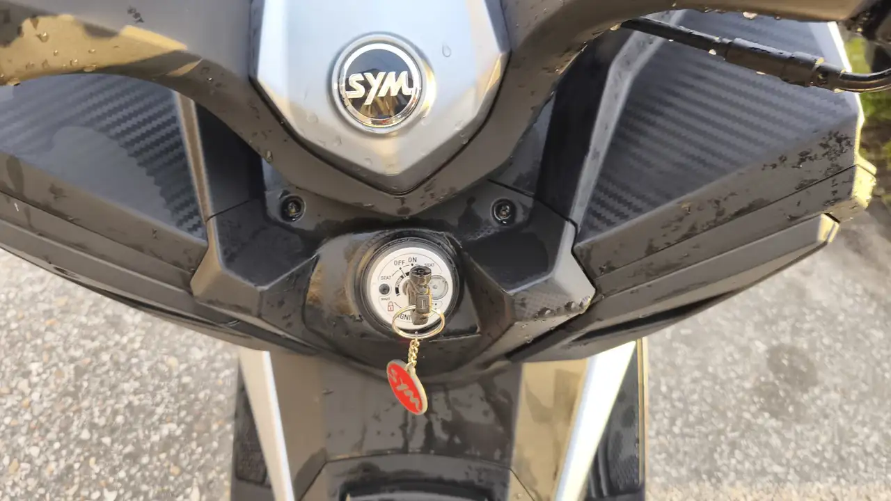 SYM Cruisym 125 – Vista 10
