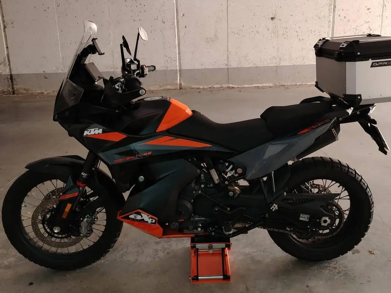 KTM 890 Adventure - Vista 6