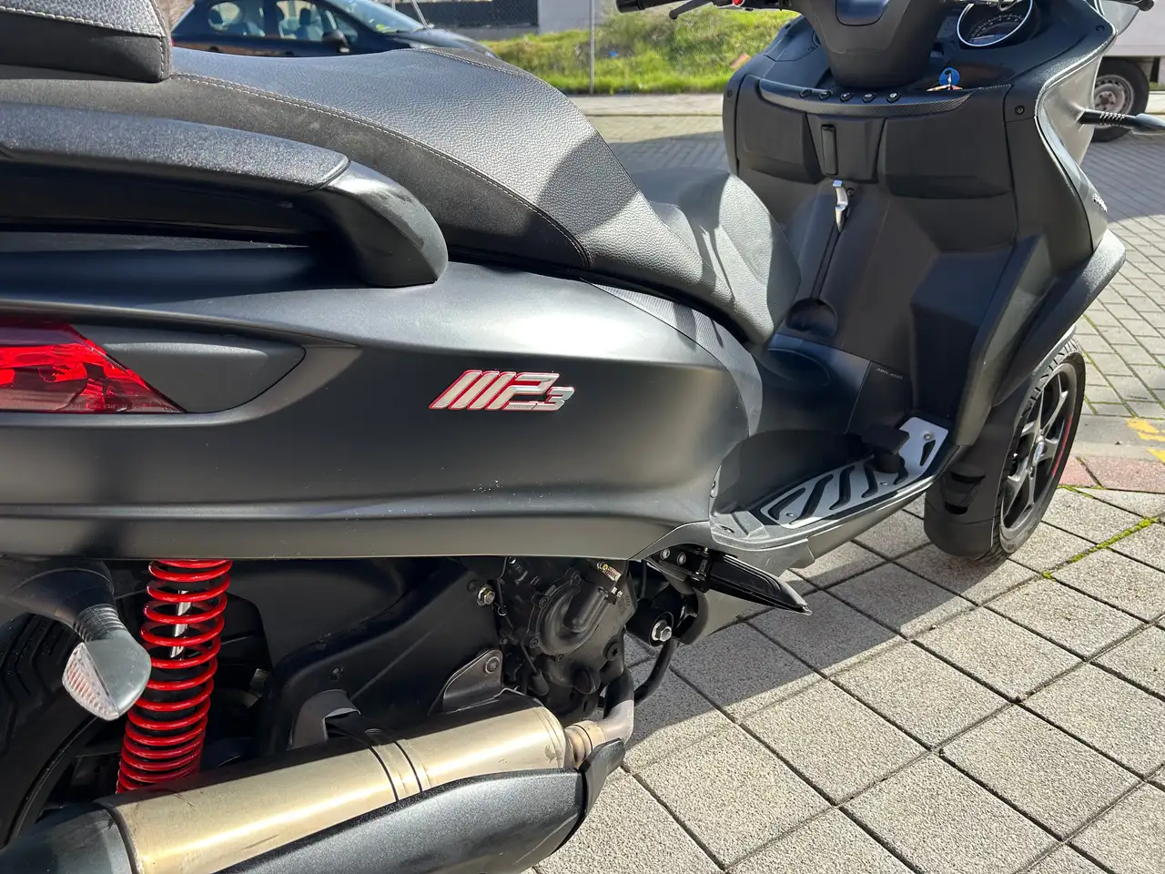 Piaggio MP3 500 – Vista 3