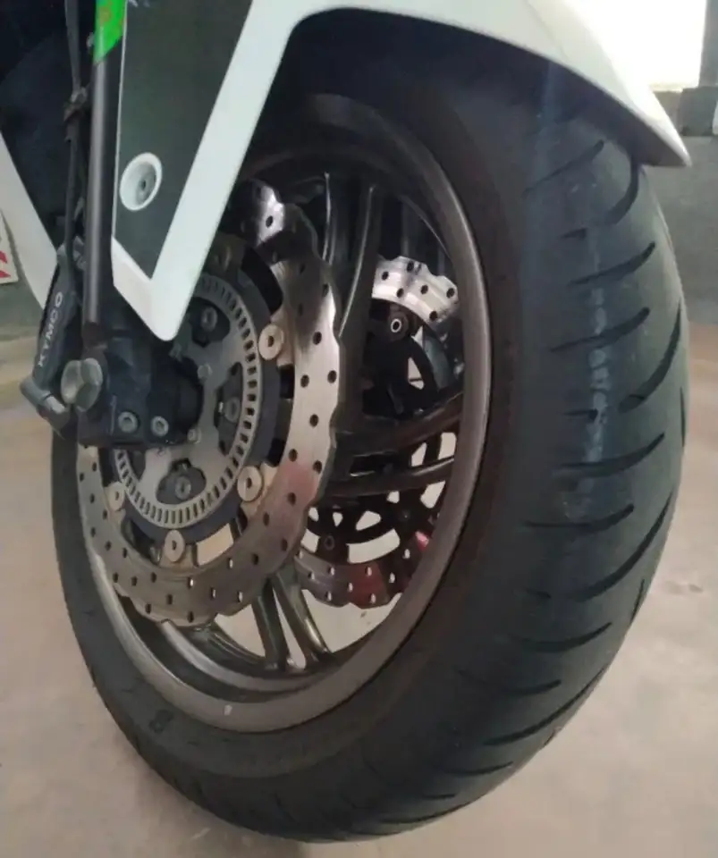 Kymco Xciting 400 – Vista 7