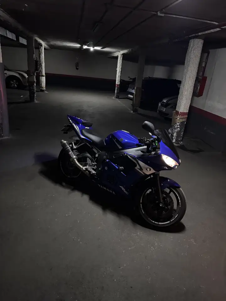 Yamaha YZF-R6 - Vista 7