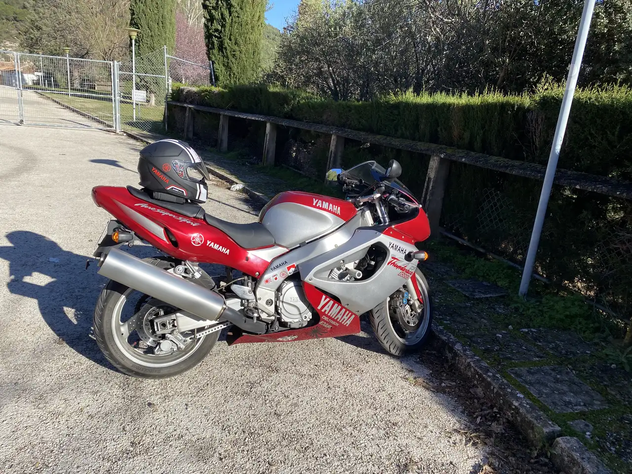 Yamaha YZF1000R Thunderace - Vista 6