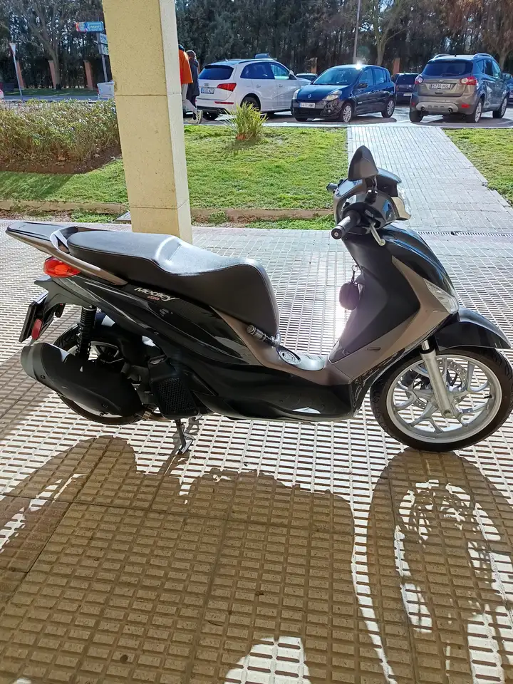 Piaggio Medley 125 – Vista 4