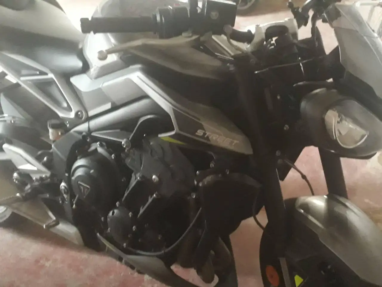 Triumph Street Triple 765 – Vista 3