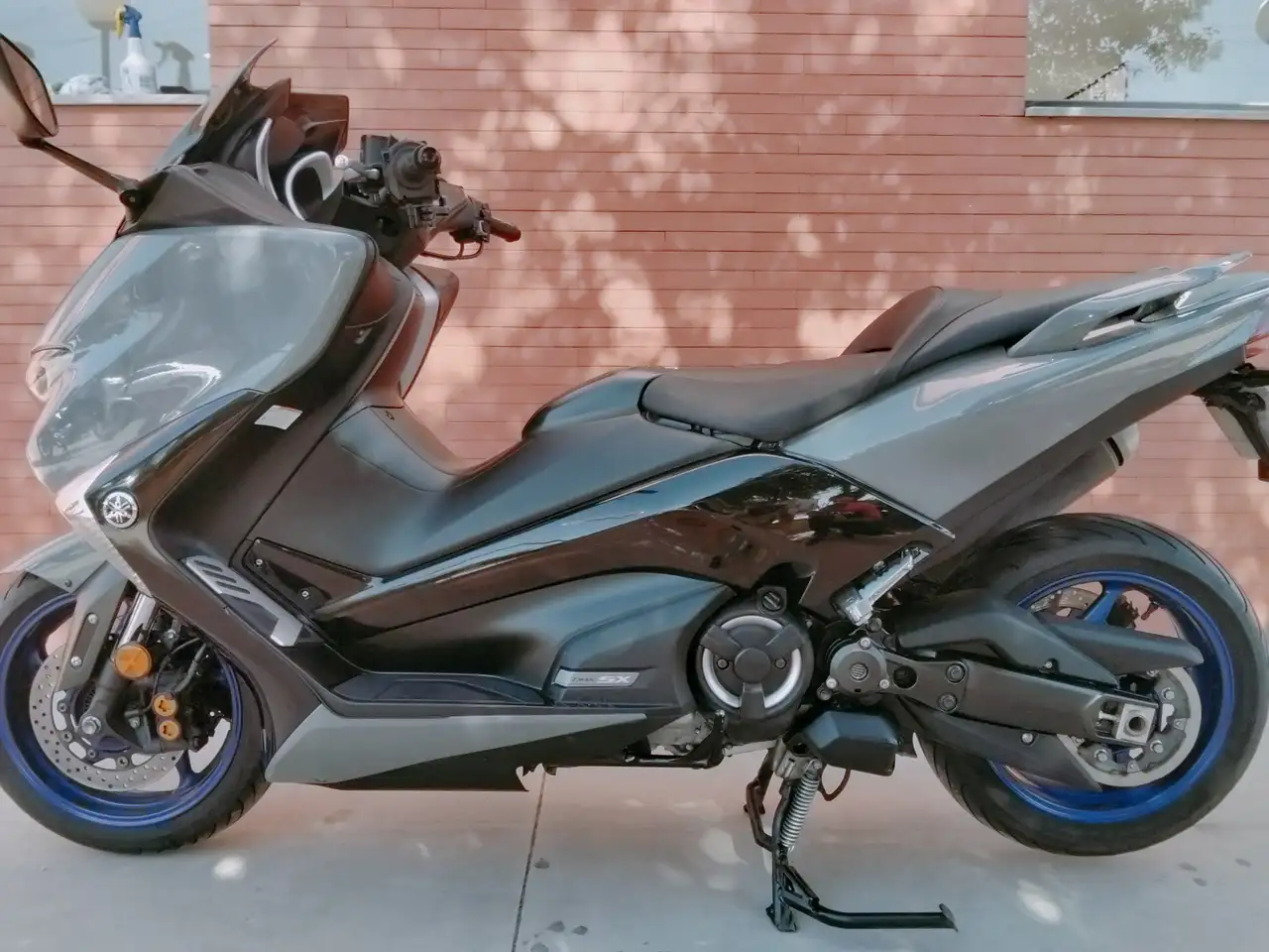 Yamaha TMAX SX – Vista 2