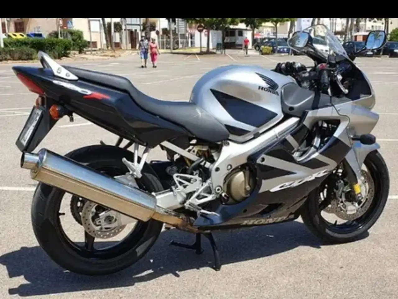 Honda CBR 600 – Vista 8