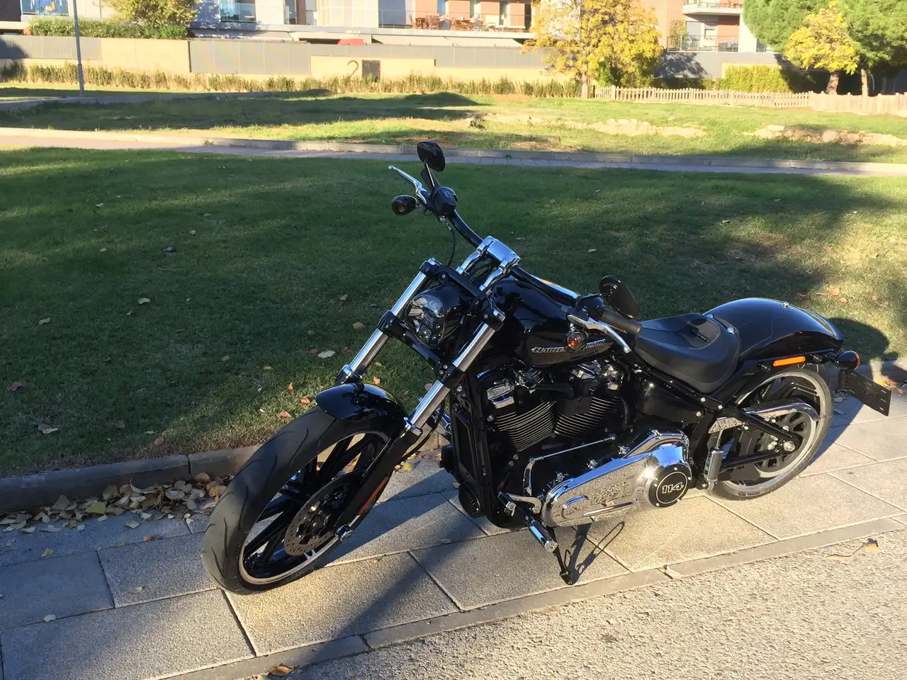Harley-Davidson Breakout - Vista 12