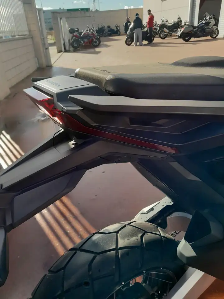 Honda X-ADV - Vista 6