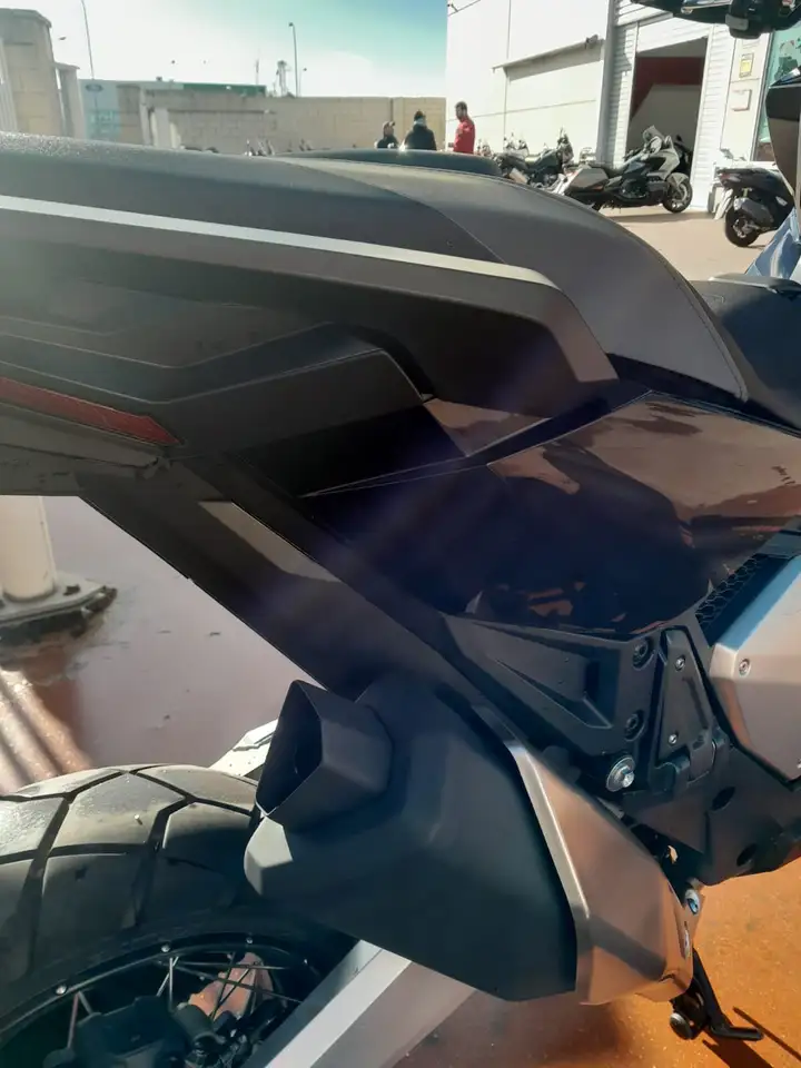 Honda X-ADV - Vista 9