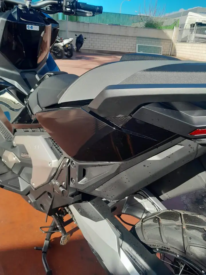 Honda X-ADV - Vista 10