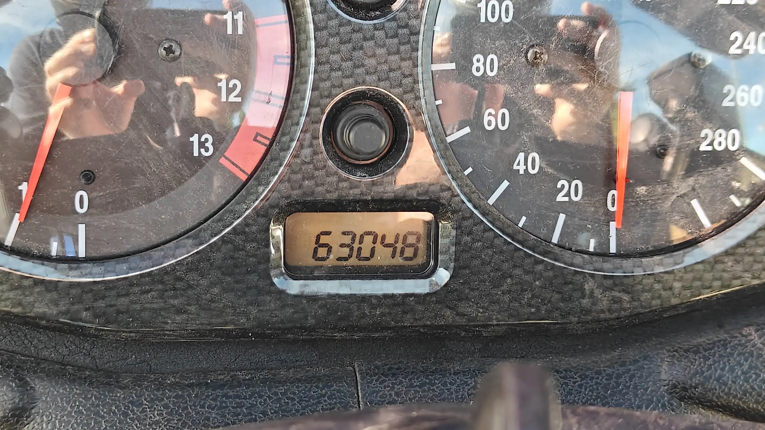 Suzuki Hayabusa – Vista 4