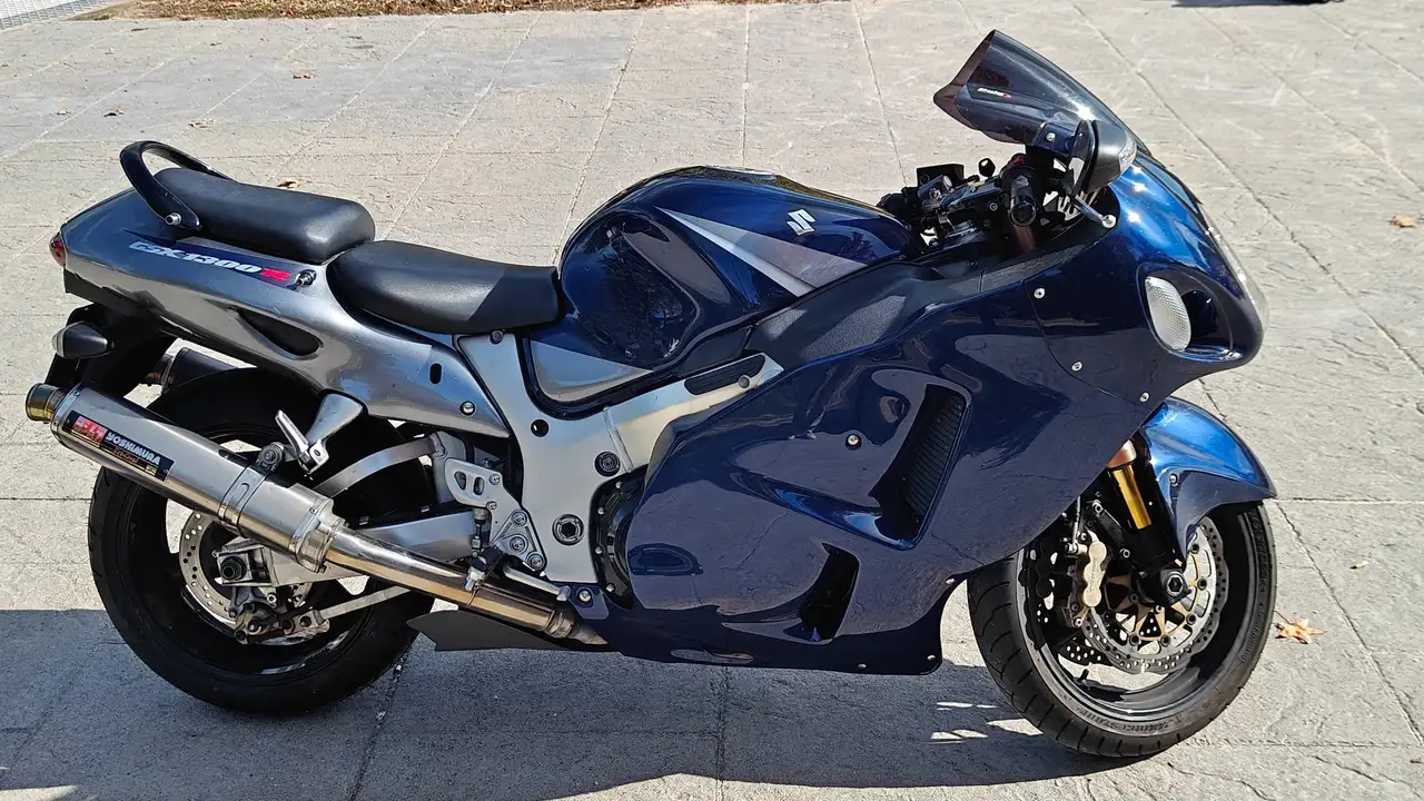 Suzuki Hayabusa – Vista 6