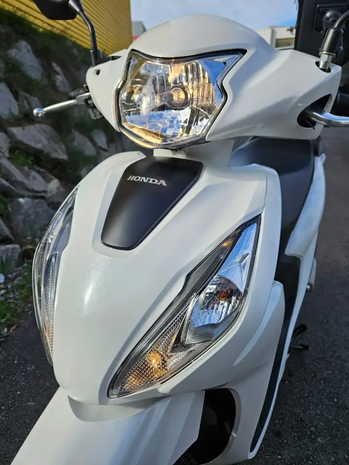 Honda NSC 110 – Vista 3